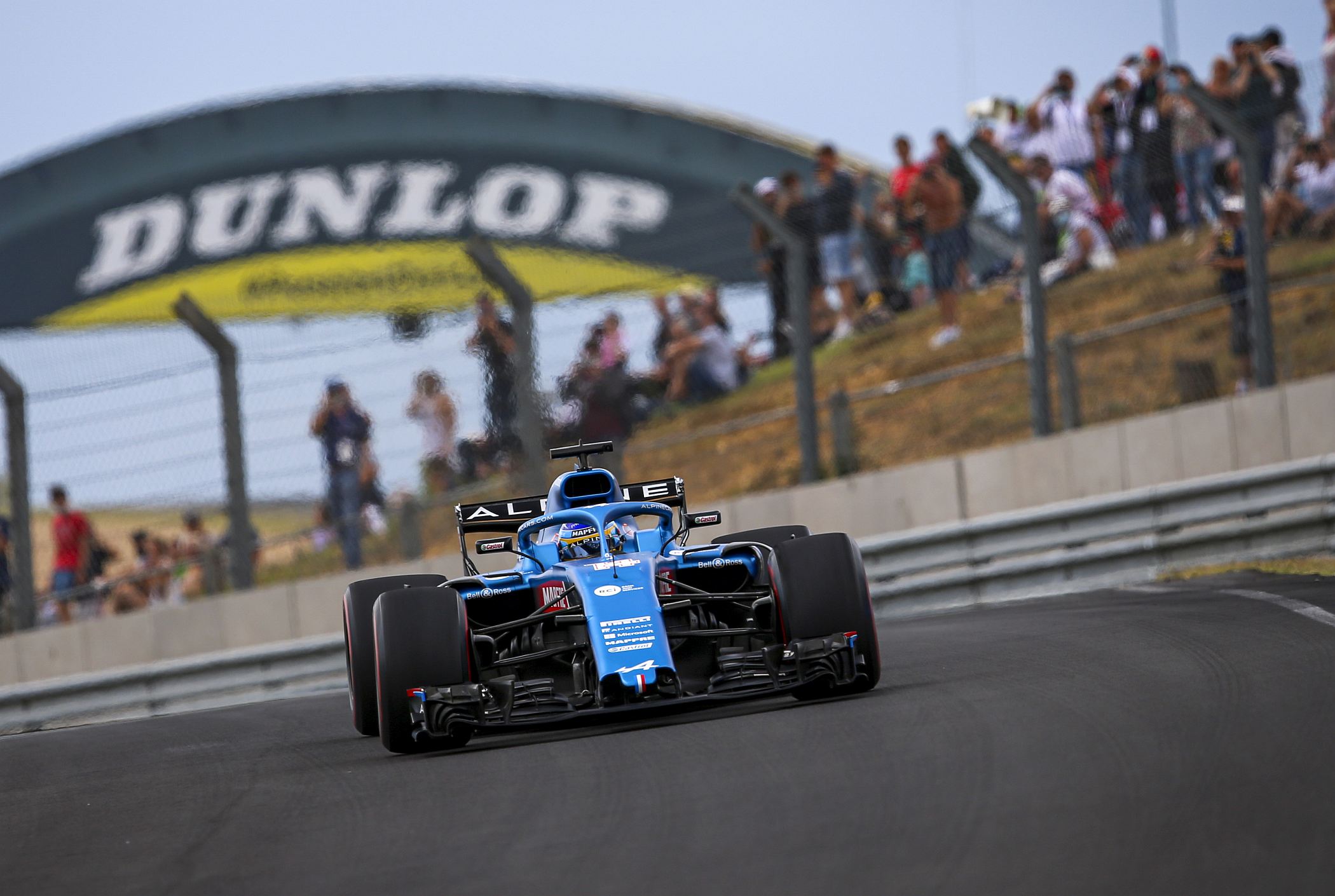 Alpine F1 de Fernando Alonso deu espetáculo na pista de Le Mans