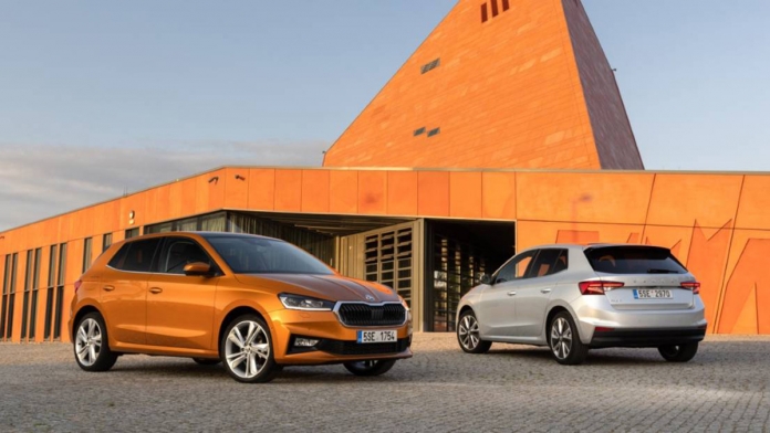 SkodaFabiaIV2021_dois-1104x621