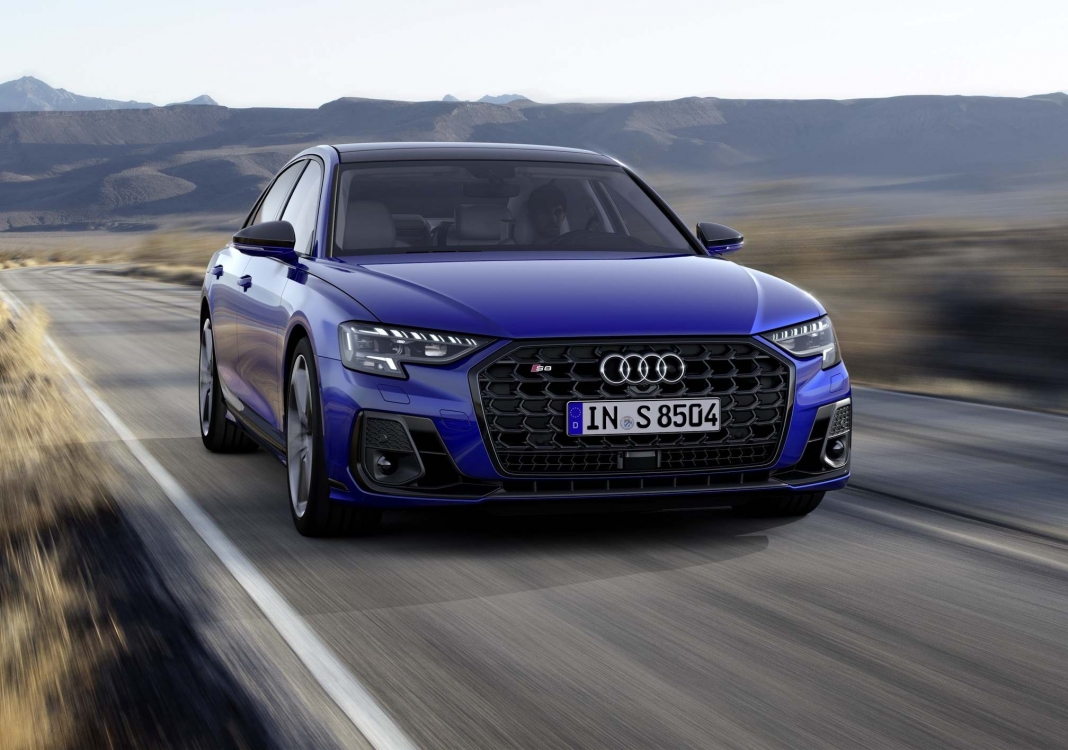 Audi S8 2022 (2)