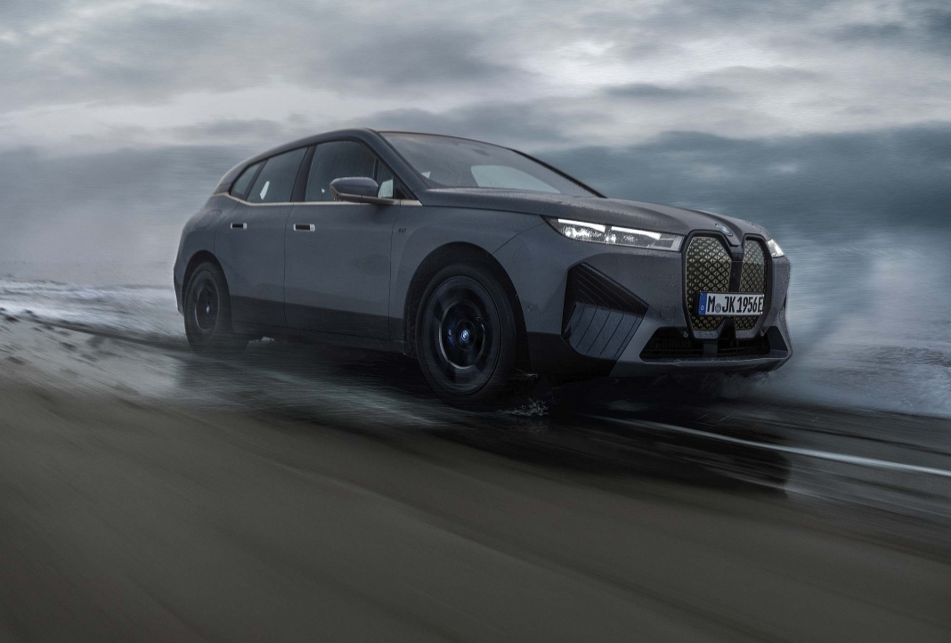 BMW iX M60_2022 (22)