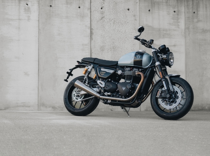 BreitlingXTriumph_Hero-1-scaled