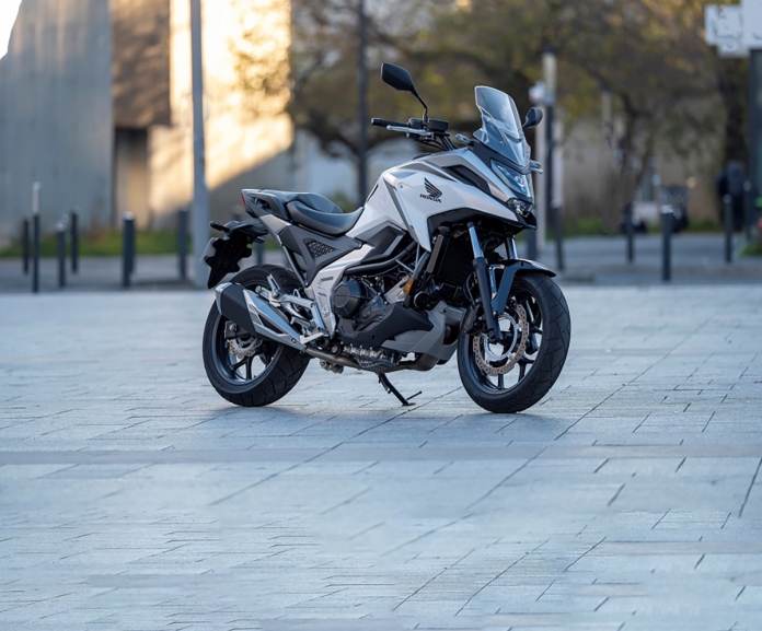 Honda-NC750X-DCT_ESTATICA_CENARIO_-19