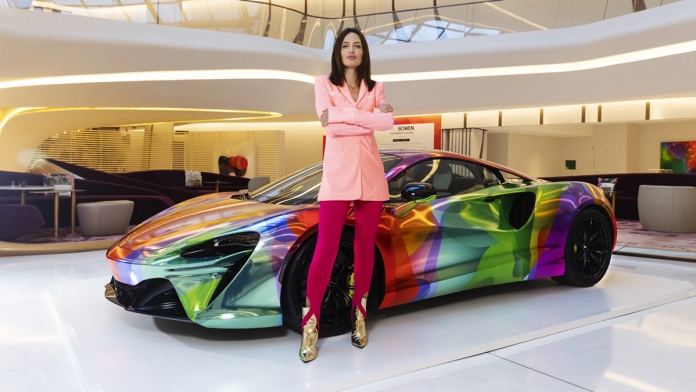 McLaren_Artura_art_car_1