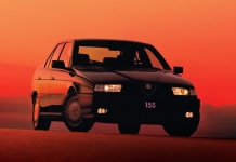 Alfa Romeo 155, das pistas para a estrada