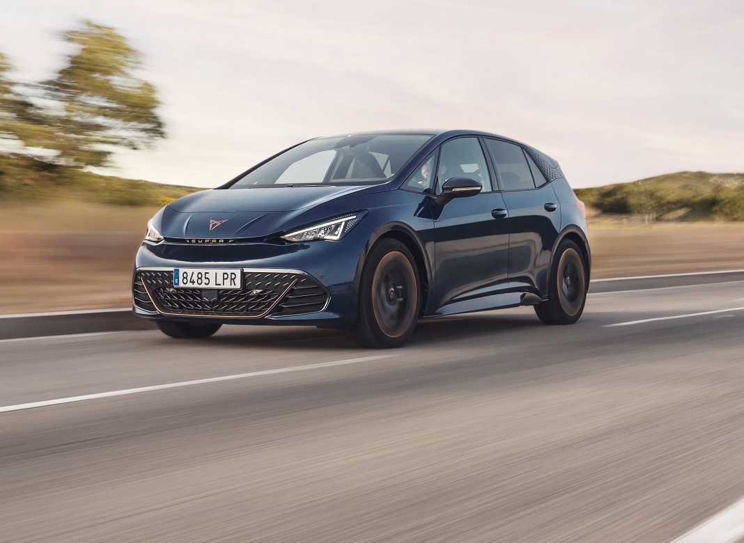 CUPRA-Born-Aurora-Blue _17_HQ