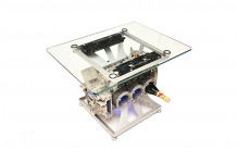 O motor de um Porsche 911 de 1974 que se transformou numa bonita mesa