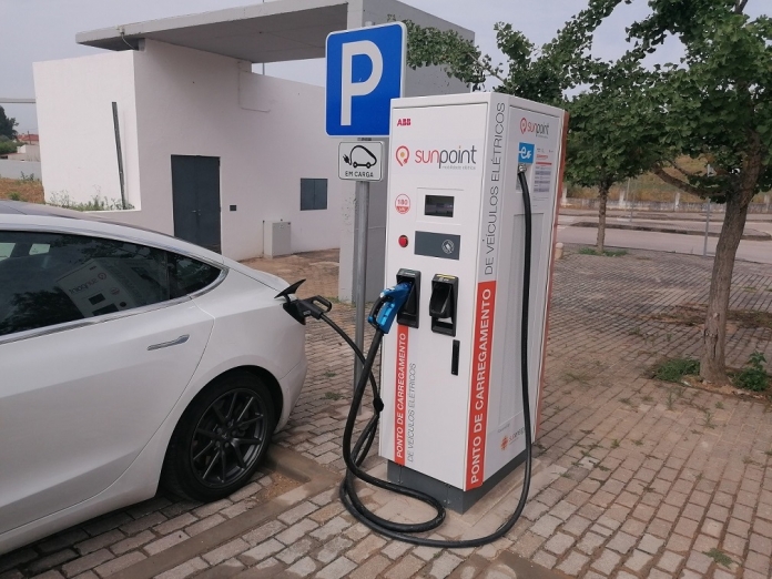 1 Ponto-de-carregamento