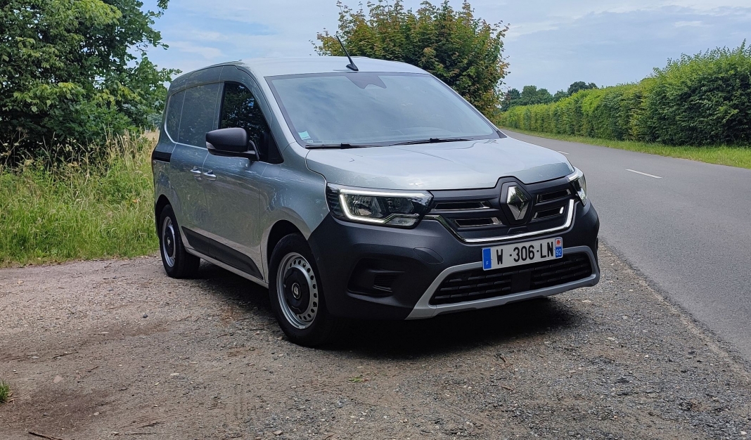 Renault Kangoo Van E-TEch 2022 (9)