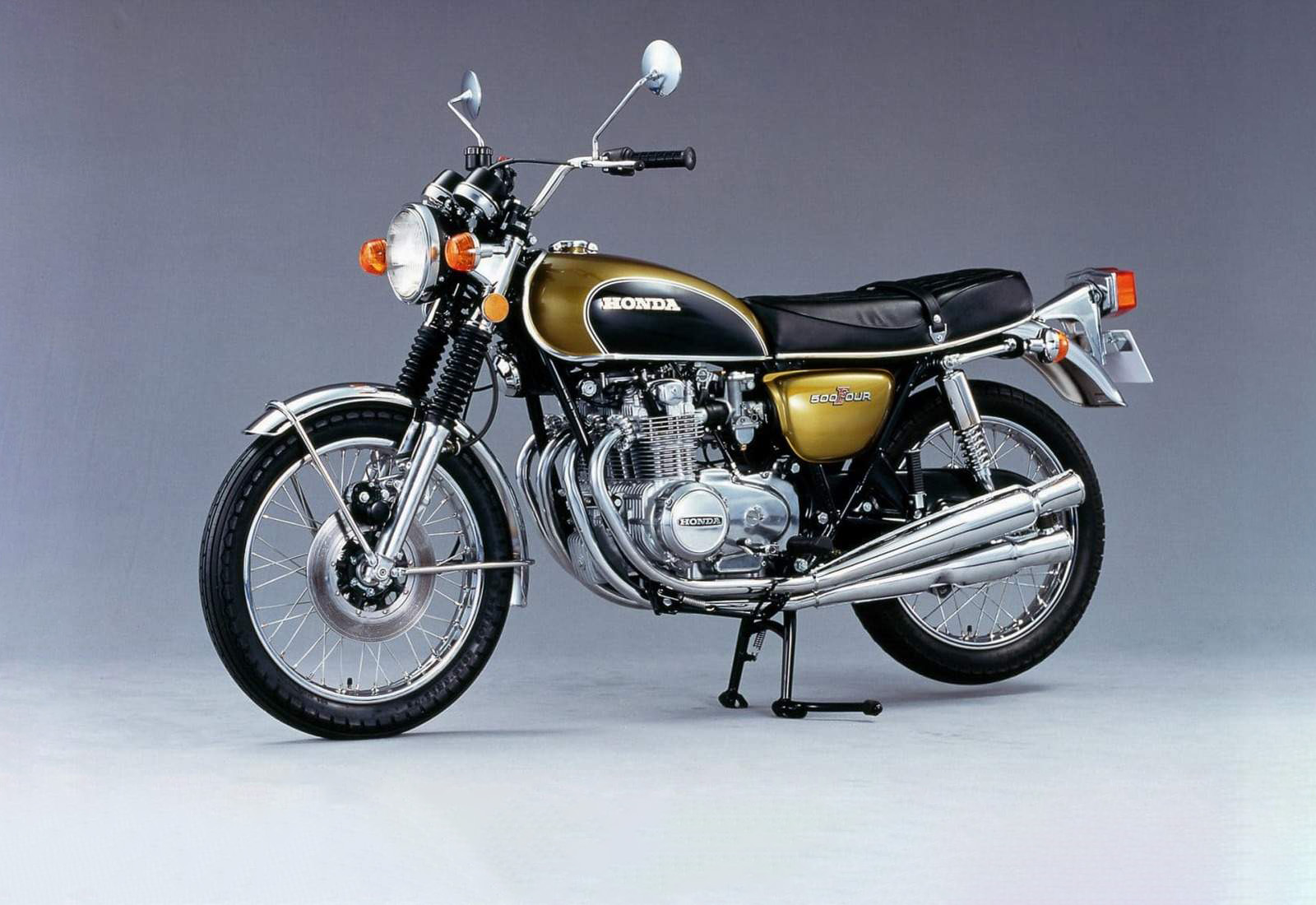 Veja 15 motos que marcam história de 50 anos das Honda de 4