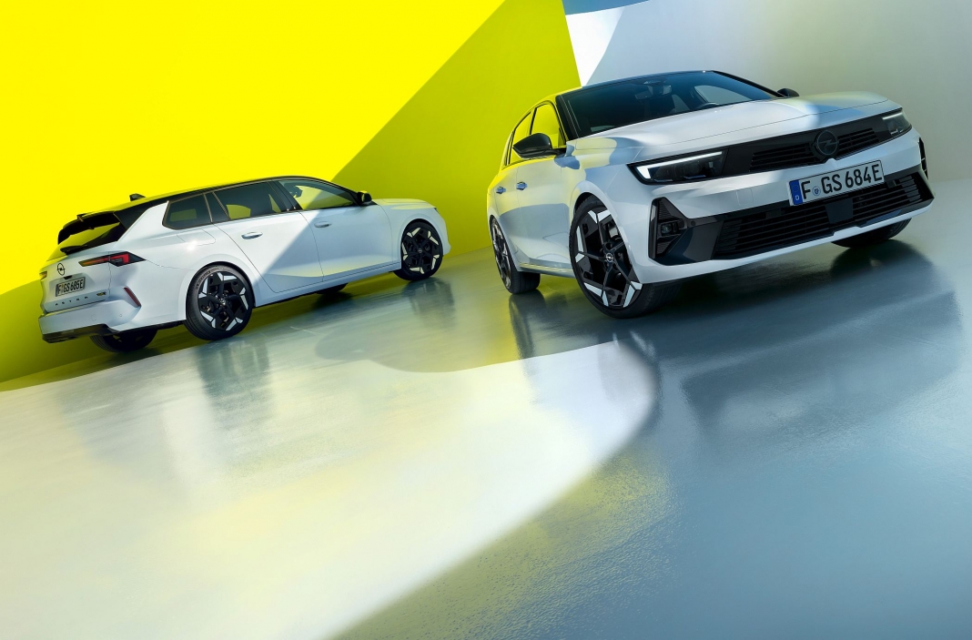 07_opel_astra_gse_520359-633309df8e0a9_6333fba2a56ac