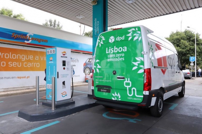 1 DPD_REPSOL_MERCEDES_4432-768x511