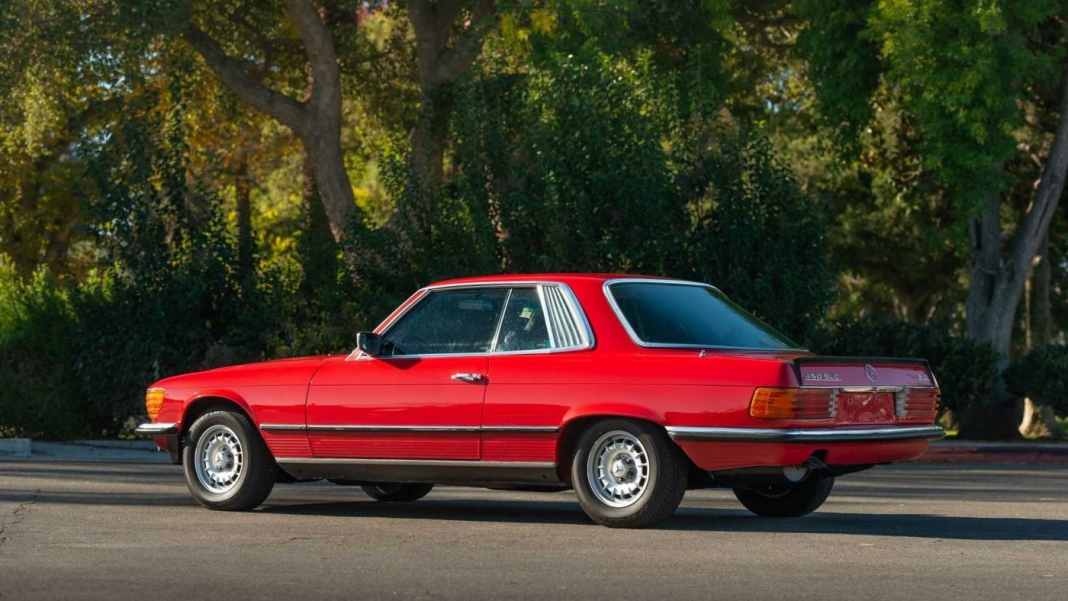 ex-maradona-1980-mercedes-benz-450slc-5.0.-2-1400x788