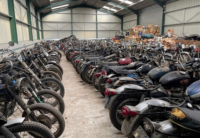 180-Barn-Find-Motorcycles-2048x1418-1
