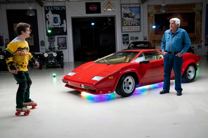 Jay-Leno's-Garage-S7-E002_Gaten-Matarazzo-(2)