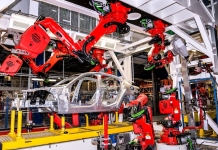 Elétricos da Stellantis com autonomia até 800 km vão sair de duas fábricas… para já