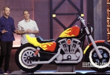 Veja este homem destruir acidentalmente uma moto em LEGO no valor de 25.000€