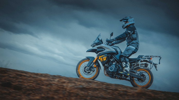 525DSX_fabrica_accion_(30)