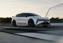 Zeekr surpreende com 001 FR de 1265 CV para rivalizar com hiperdesportivos