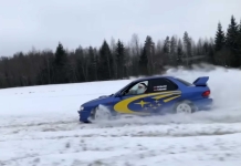 Quando o Pai Natal troca o trenó das renas por um Subaru Impreza