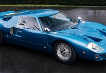 Um dos raros exemplares do Ford GT40 de estrada vai a leilão