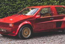 Sbarro Super Eight, o pequeno automóvel com coração Ferrari