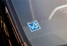 PR promulga fim de dístico azul obrigatório para elétricos