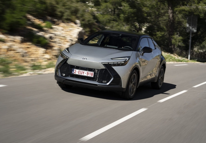 2024-c-hrphev-dpl-dynamic-precious-silver-002-scaled-e1711542285419