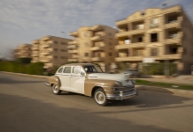 Coleccionador egípcio preserva centenas de automóveis clássicos