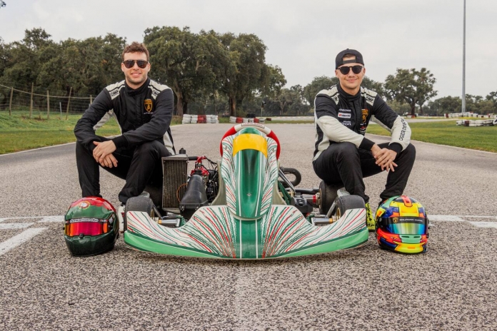 Foto2_André Lagartixa com o seu colega de equipa Luke Berkeley no Lamgorghini Super Troféu North America_Easy-Resize.com