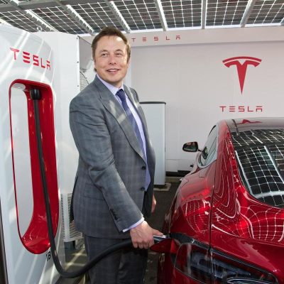 Tesla quer acabar com utilizadores abusivos dos Superchargers