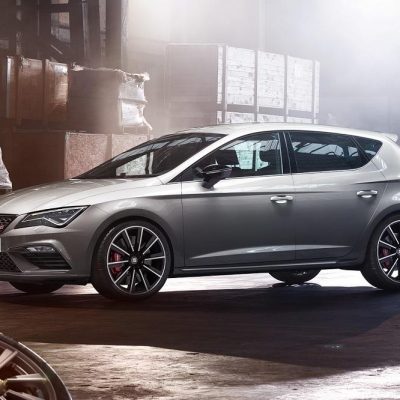 SEAT Leon Cupra sobe parada para os 300 CV