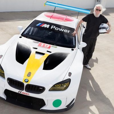 Artista conceptual, John Baldessari desenha carro de competição para BMW