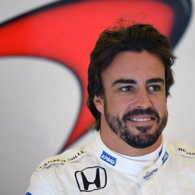 Fernando Alonso confirma permanência na McLaren