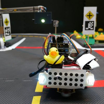 Ciência: Patos de borracha circulam em carros autónomos