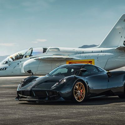 Pagani Huayra e avião a jato entram em combate