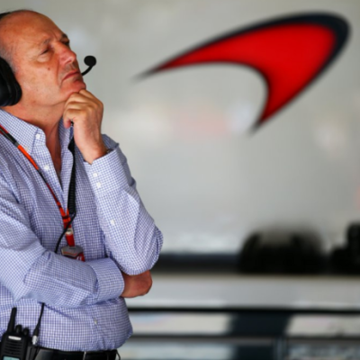Ron Dennis pode comprar a Manor