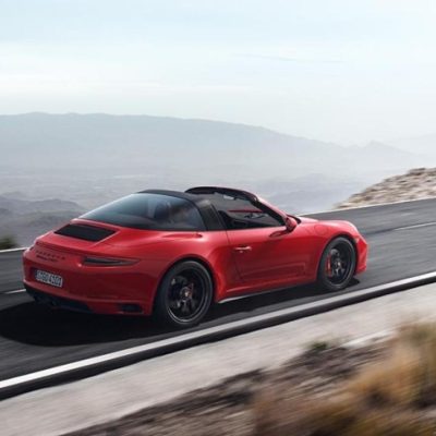 GTS: A nova classe média do Porsche 911