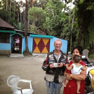 No pandemónio da Índia como num filme do Woody Allen