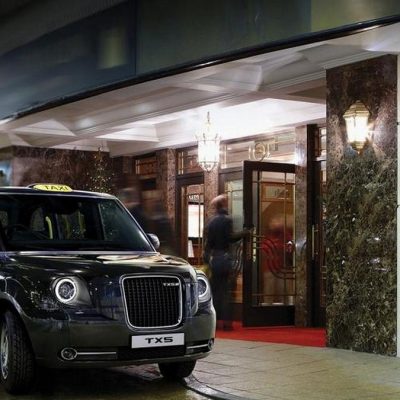 Volvo XC90 usado para esconder o novo táxi de Londres